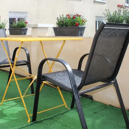 Le Village Du Parc ホテル Aigre