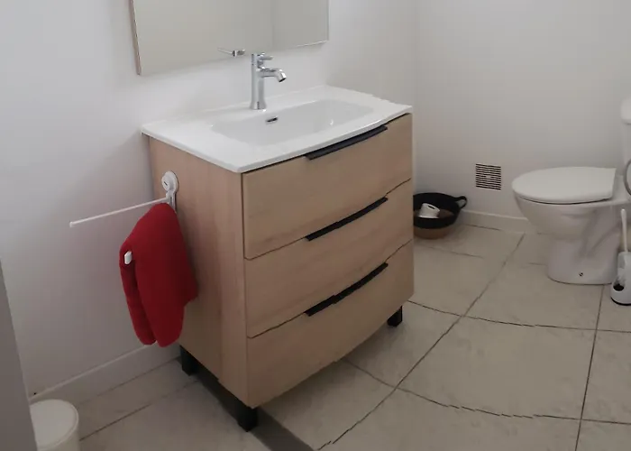 Le Village Du Parc * Aigre