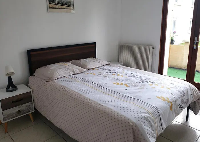 Hotel Le Village Du Parc Aigre